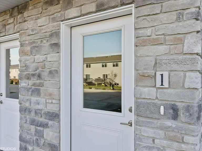 142 Clark Dr SW #4 — Photo 6