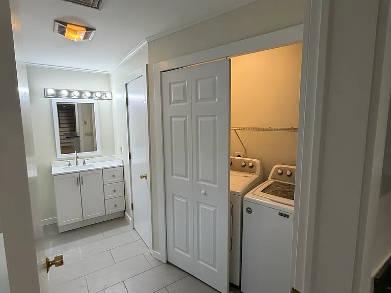 Full bathroom + washer/dryer