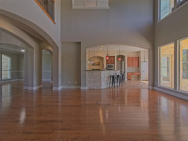 125 Waterford Ln — Photo 9
