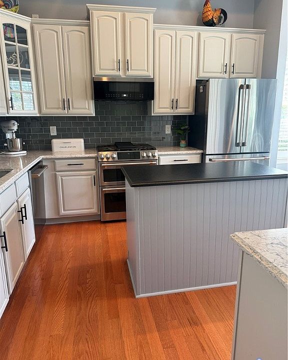 2nd image of 3345 Manor Grove Cir