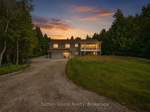 1215 Sunset Dr, South Bruce Peninsula, ON N0H 2T0