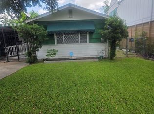 5206 Robertson St, Houston, TX 77009