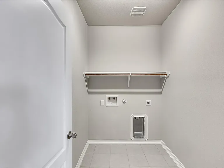 505 Palmilla St — Photo 24