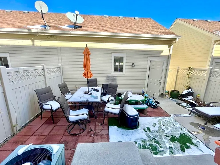 10300 Bellwether Ln — Photo 4