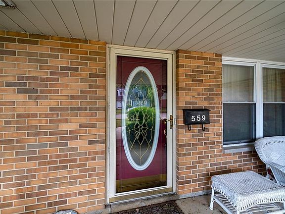 5th image of 559 Sutton Dr