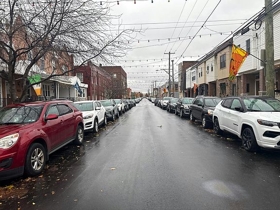 5th image of 321 W Ritner St