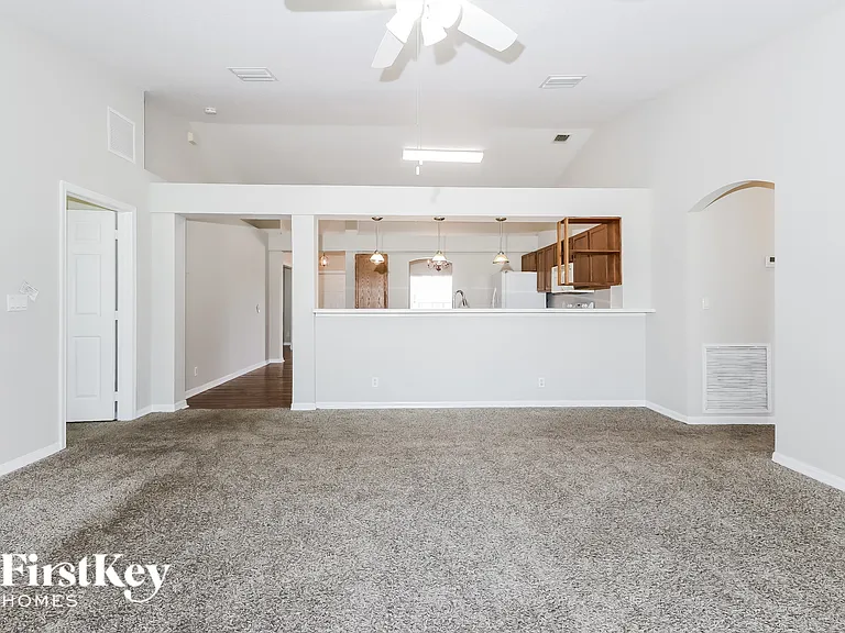 3526 SW Rosardo St — Photo 4