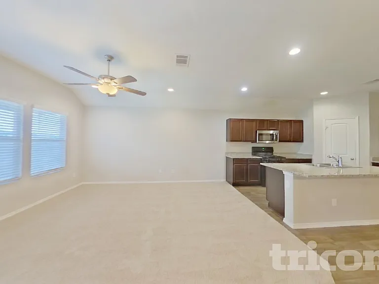 1016 Adler Way — Photo 3
