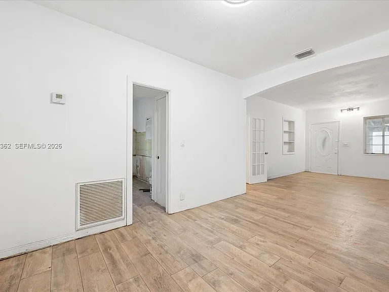 2750 SW 26th St #MAIN — Photo 10