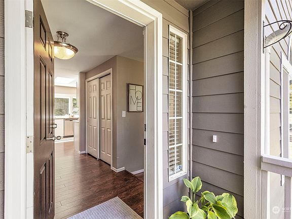 3rd image of 4054 SE Saxon Court