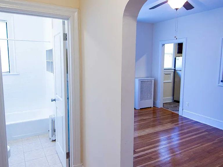 Connecticut Avenue Apartments/Dore/The Abby — Photo 60