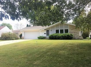 1709 Menomonee Ave, South Milwaukee, WI 53172