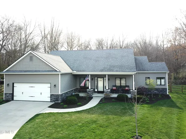 1022 Pamshire Downs Ct, Holland, OH 43528