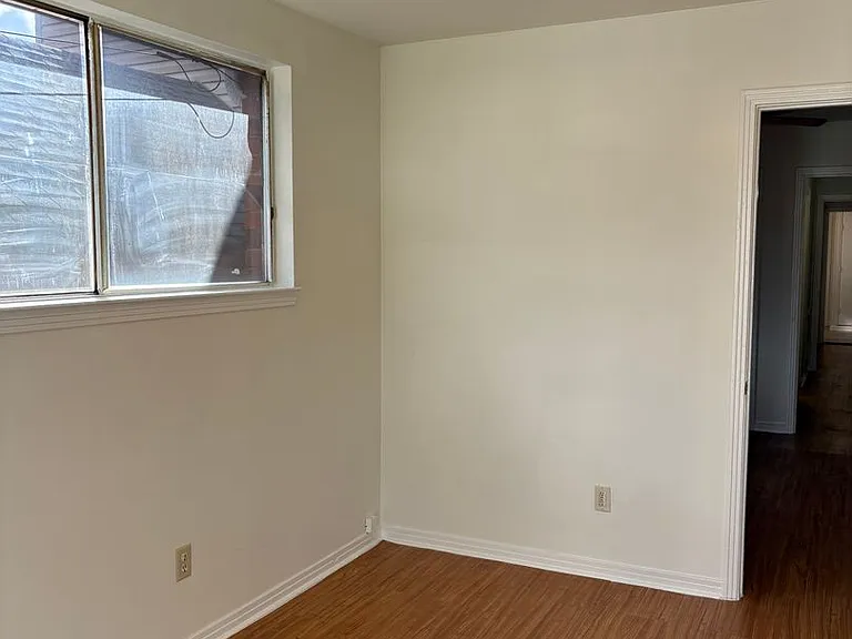 412 S Murat St — Photo 1