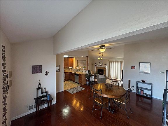 3rd image of 11652 Cedar Walk Dr