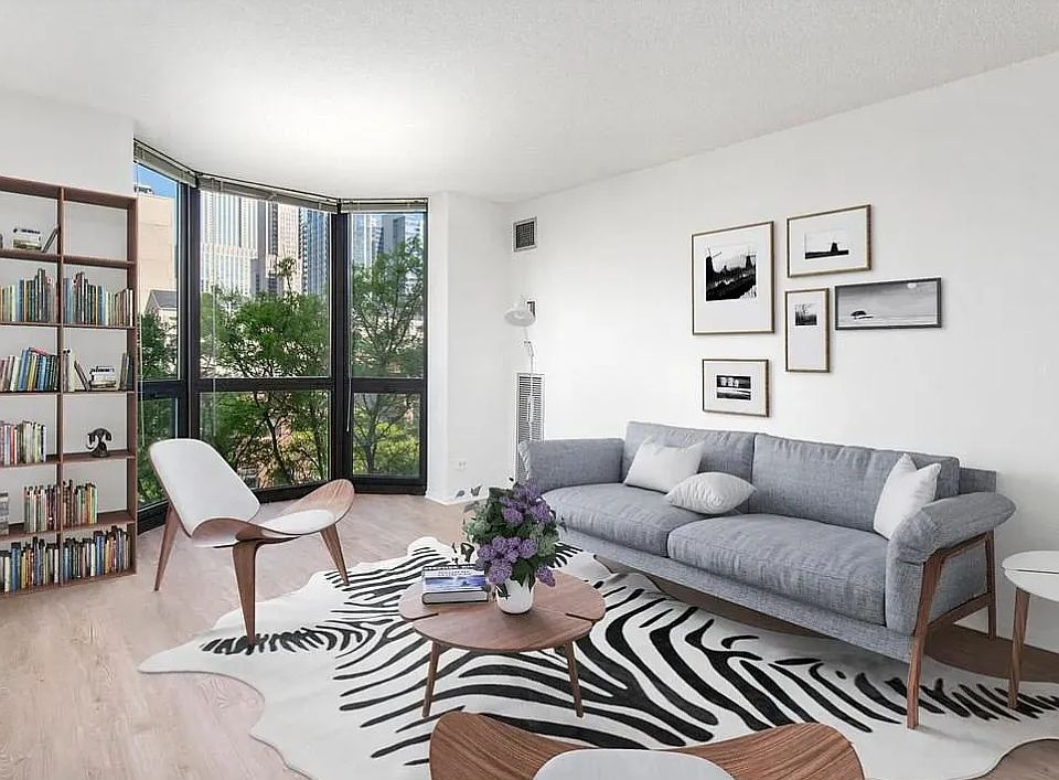 1st image of 1015 N Lasalle St #408