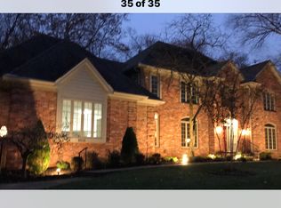 8512 Cheffield Dr, Hurstbourne, KY 40222