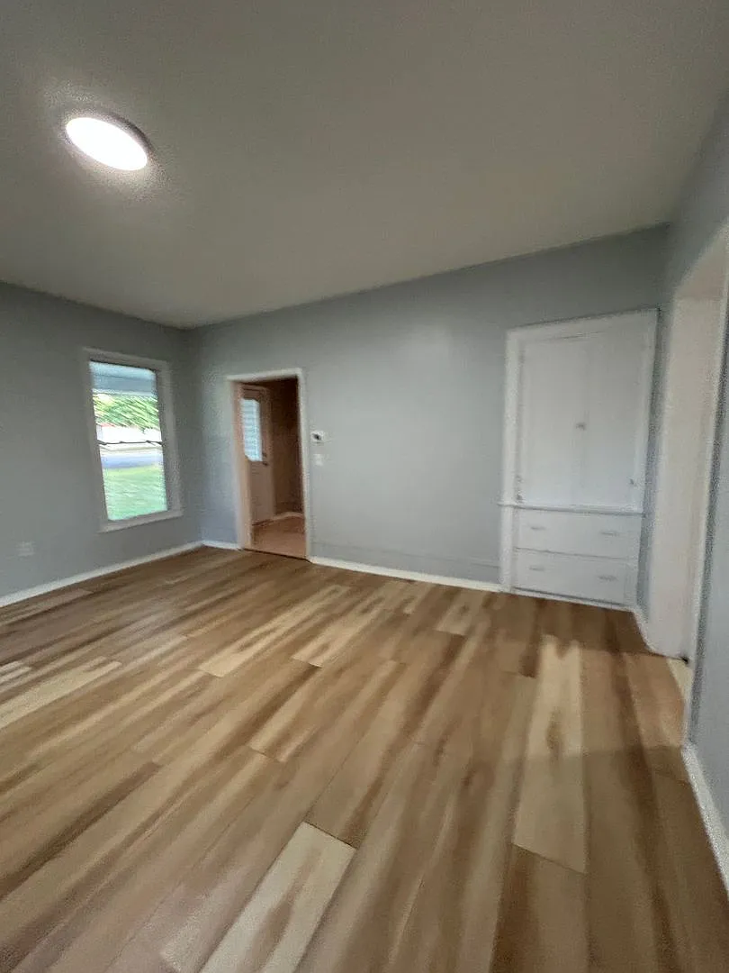 7th Ave S 207 — Photo 2