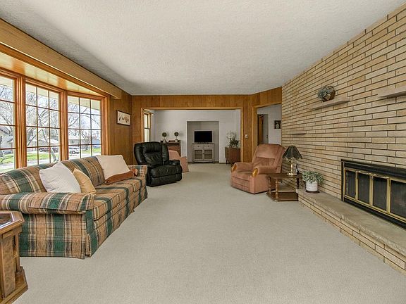 5th image of 3440 Malcolm Ave