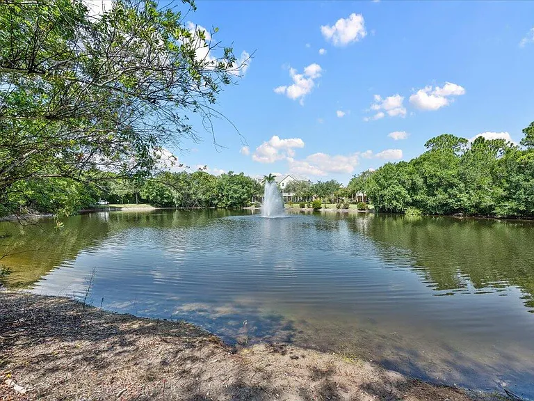 335 E Thatch Palm Cir #104 — Photo 33