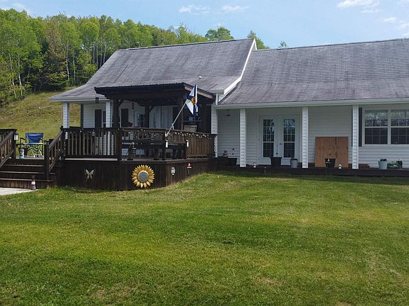 3rd image of 102 Penny Ln