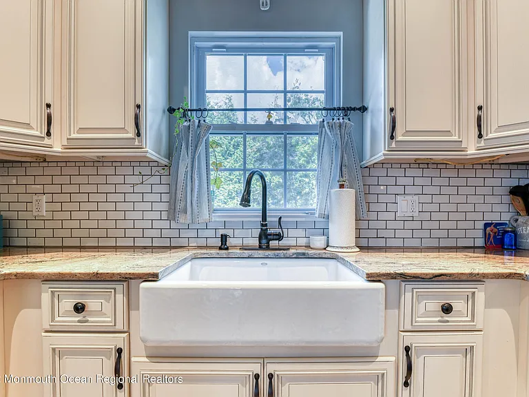 1505 Emory St #WINTER RENTAL — Photo 18