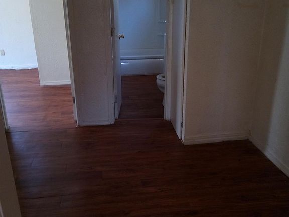 3rd image of 1402 NW Taylor Ave