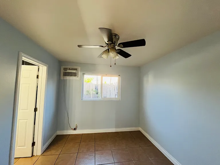 215 E Connecticut Ave #215 — Photo 29