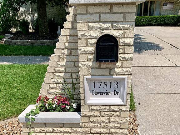 2nd image of 17513 Cloverview Dr