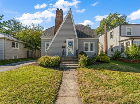 18034 Burnham Ave, Lansing, IL 60438