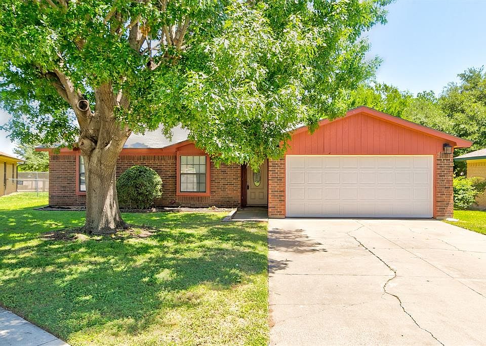 1st image of 305 Guadalupe Dr