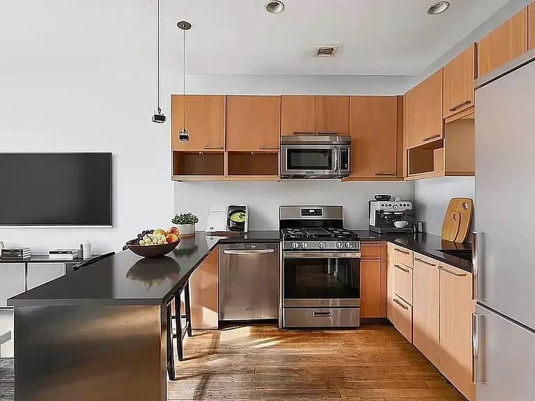 330 E 119th St #104B — Photo 6