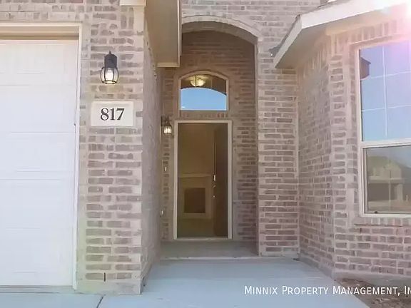 3rd image of 817 Revere Pl