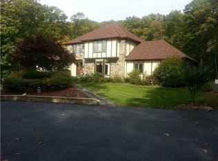 37 Van Tassel Ct, Highland Mills, NY 10930