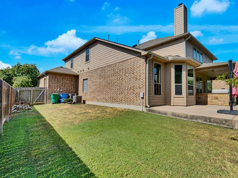 2500 Speidel Dr — Photo 7