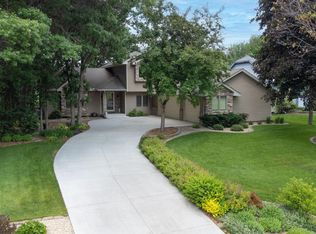 1239 138th Ln NW, Andover, MN 55304