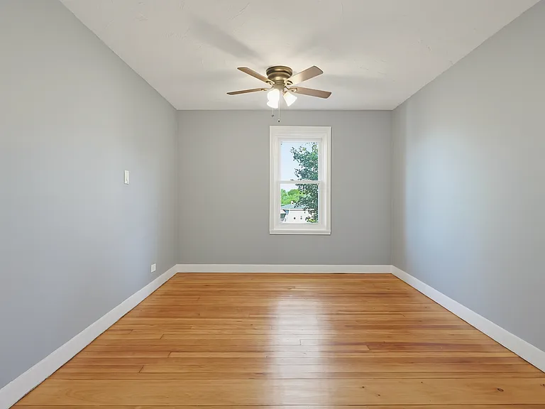 12-12R Granite St #2 — Photo 15