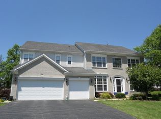 1390 Hunters Trl, Crystal Lake, IL 60014