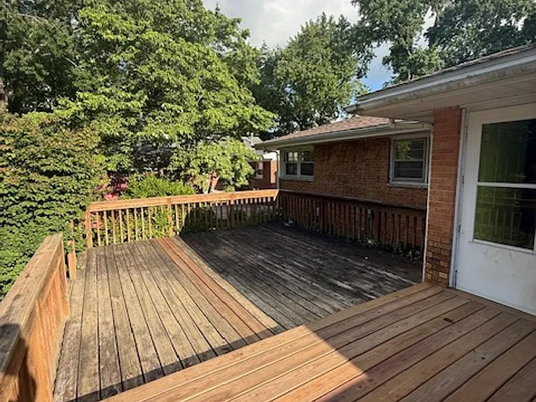 2125 Brentwood Dr — Photo 4