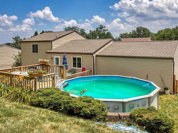 2nd image of 227 Fairborn Dr