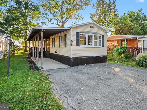 319 Bahama Cir, Carlisle, PA 17015
