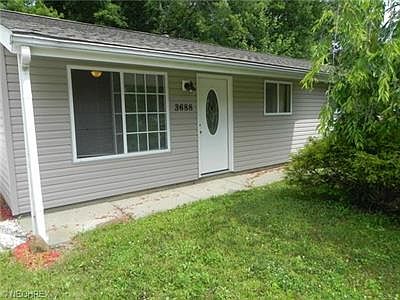 2nd image of 3688 Elmhurst Ct