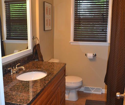 5th image of 2807 Asbury Ave