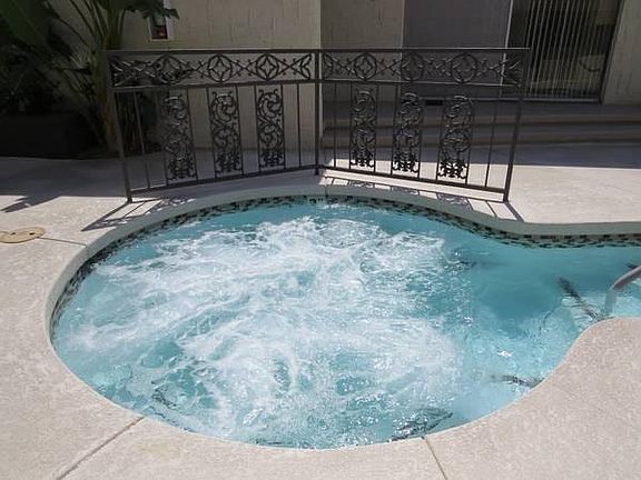 salt water hot tub