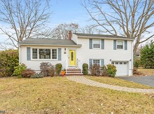 1 Crescent Dr, Whippany, NJ 07981