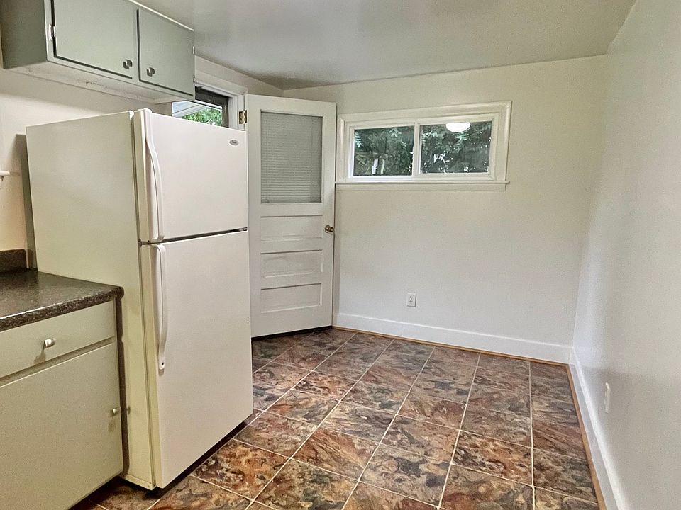 Eat in Kitchen