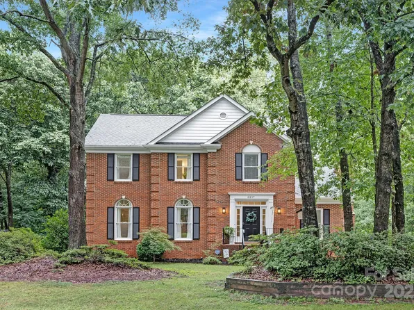 8217 Lansford Rd, Charlotte, NC 28277