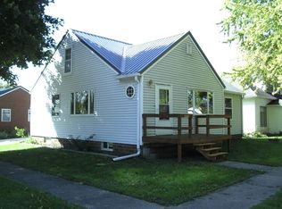 811 1st Ave, Armstrong, IA 50514