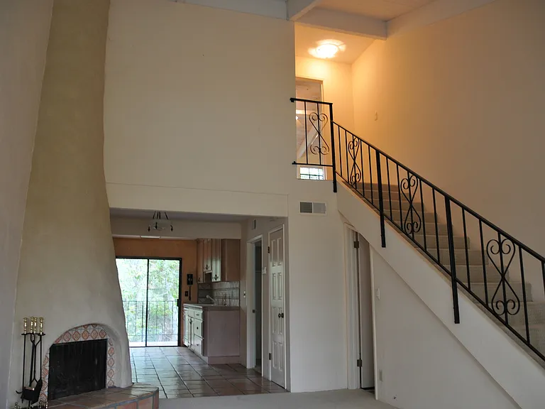 1938 N Jameson Ln #C — Photo 7