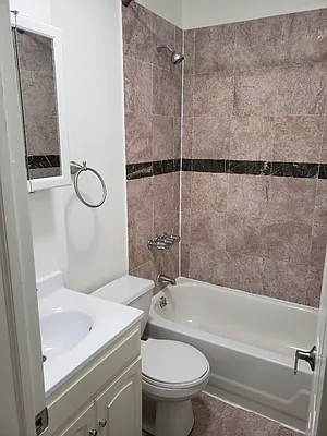 Rented by Skyline Realty LLC II | media 49